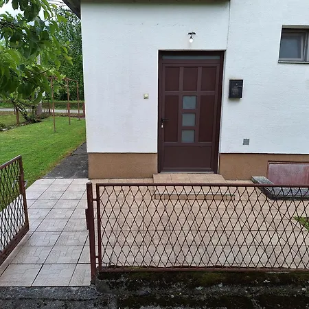 Stefin Kutak Semesterbostad Novi Grad